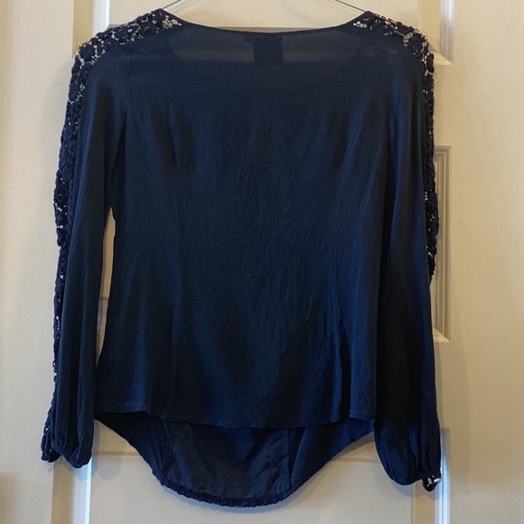 Authentic Tory Burch Long Sleeve Navy Blue Blouse with lace detail - size 4 - Picture 2 of 5